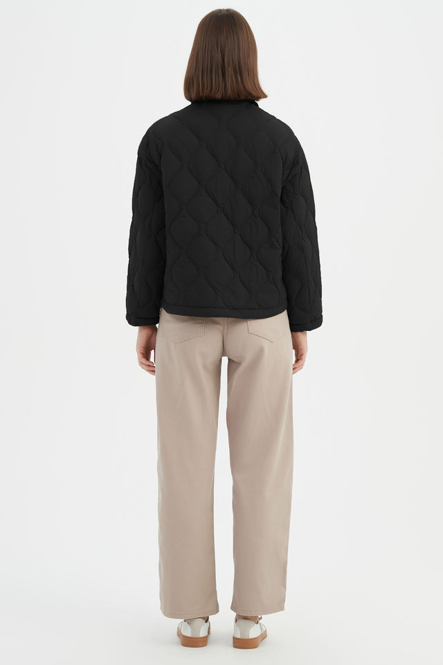 Lightweight Cropped Down Puffer Jacket