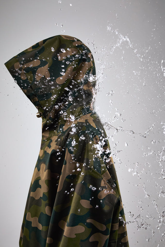 One-Size Lightweight Waterproof Coat (Camo)